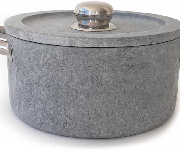 3 quarts Dutch oven with stainless steel handles | Italian design handcrafted in Brazil | Unique, durable and eco-friendly | Non-toxic and Non-stick