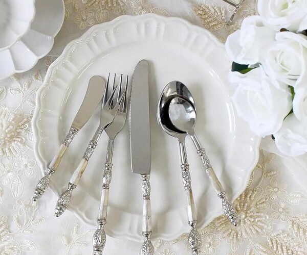 108 Piece Silverware Set Service for 18，Premium Stainless Steel Flatware Set Mirror Polished Cutlery Utensil SetFood Grade Stainless Steel Flatware Set Include Fork/Knife/Spoon